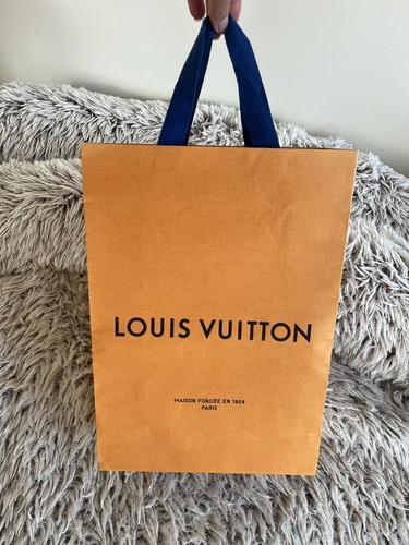 Authentic louis vuitton - louis,