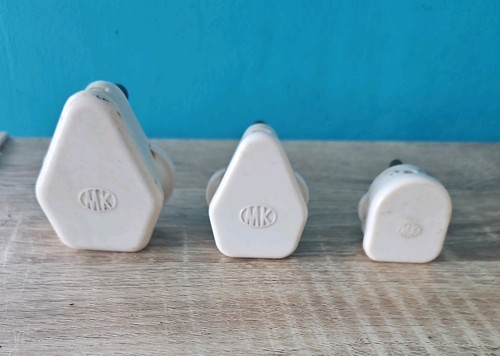 Round pin bakelite - x,