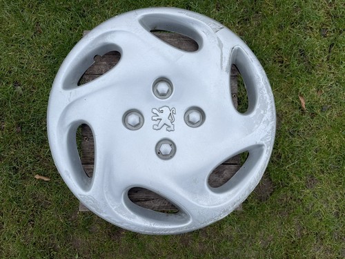Genuine peugeot 207 wheel trim - genuine,