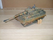 FORCES OF VALOR-GERMAN KING TIGER  (1/32 SCALE)