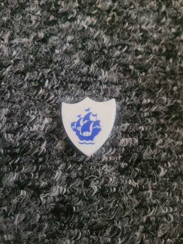 Blue peter pin badge vintage - peter,