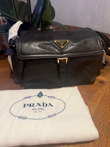 Prada medium leather - prada,