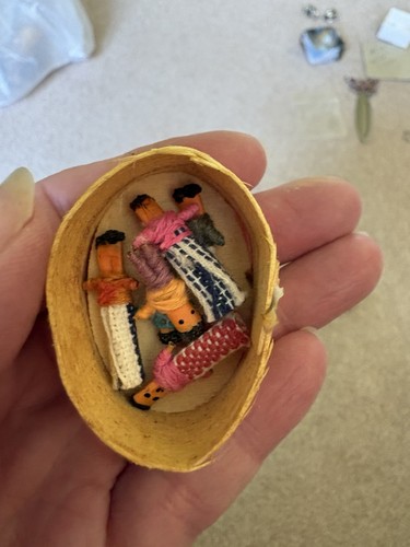 Worry dolls pot to - dolls., in