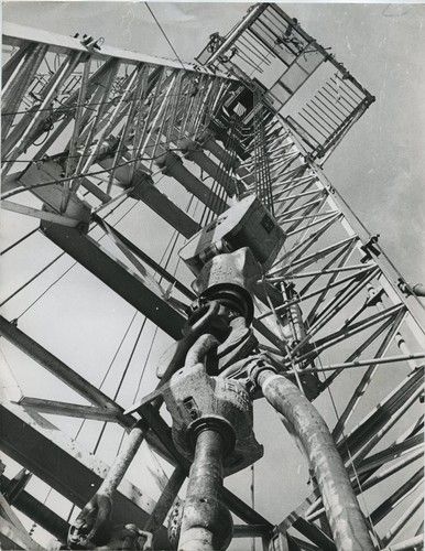 Oil rig sahara - rig, desert