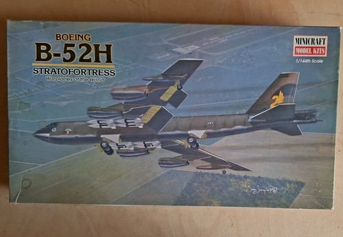 144 minicraft 52h - 1/144, b-52h