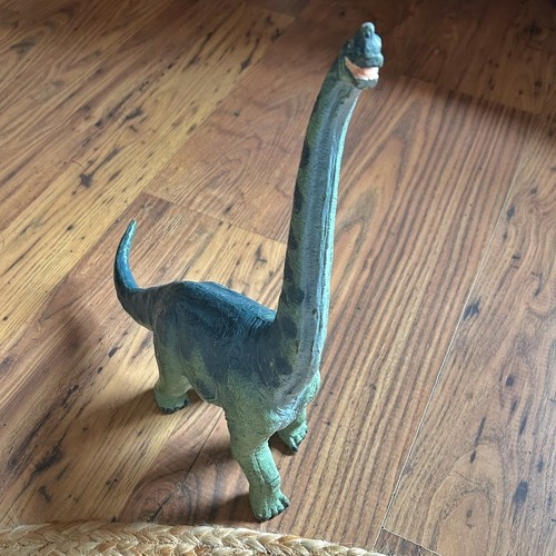 Brachiosaurus dinosaur toy - brachiosaurus,