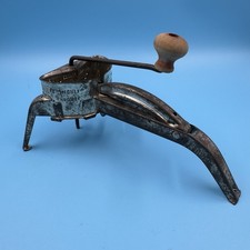 Vintage MOULI  Shredder Slicer
