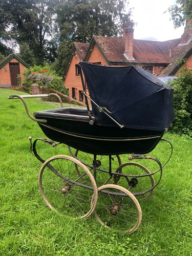 Wilson coachbuilt pram navy - coachbuilt, pram.