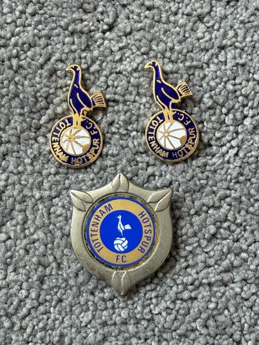 Vintage spurs coffer badges - vintage,