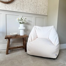 Jumbo Cord Large Snuggle Chair