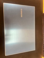 Samsung laptop NP300V5A Blue, still turns on when plugged in.