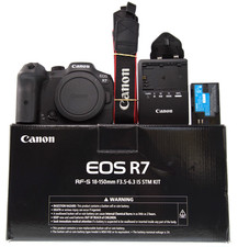 Canon EOS R7 Mirrorless Camera