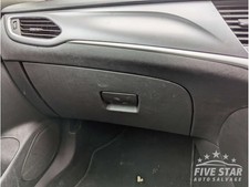 Vauxhall Astra Dashboard Glove