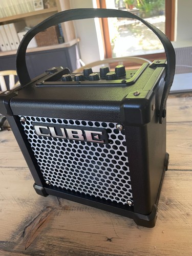 Mini cube roland guitar amp - cube, gx