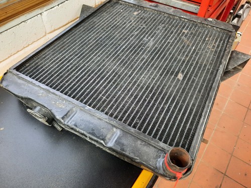 Triumph tr6 radiator - radiator, used