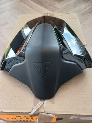 Triumph daytona 660 seat cowl - triumph,
