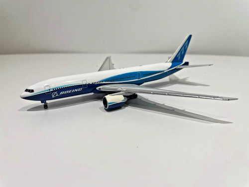 Boeing 777 200lr 400 - boeing, scale