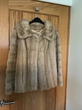 Astraka Women's Vintage Faux