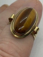 UNUSUAL VINTAGE 8 CARAT YELLOW