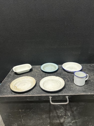 Vintage enamel baking dish - enamel,