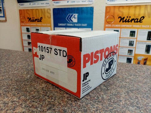 Austin piston set - piston,