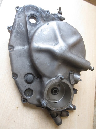 Suzuki dr600 clutch cover - suzuki,