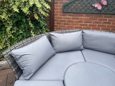 garden furniture round sofa set and day bed good condition 
