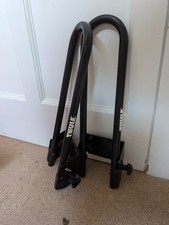Thule Uprights Set of 2  Never Used