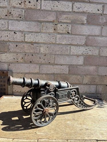 Vintage cast iron - iron, large