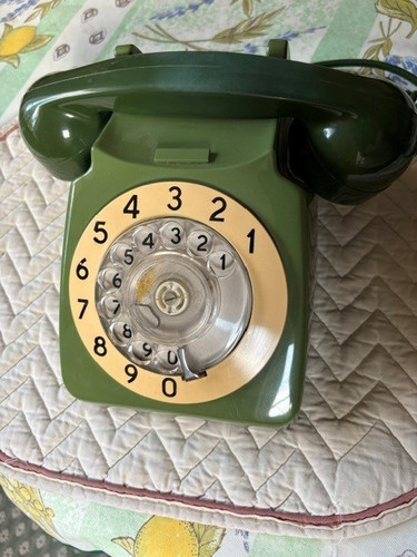 Rotary dial telelphone - dial, green