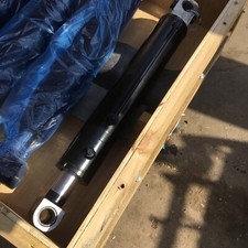 GENUINE JCB Tipping Ram P/N 400/K4275 (AMS699)