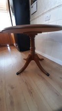 Kitchen circular table and four chairs