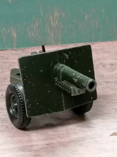 Britains ltd pounder field - ltd, 25