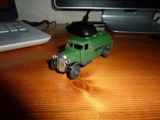 DINKY TOYS PETROL TANKER 25D IN GREAT CONDITION...SEE DESCRIPTION