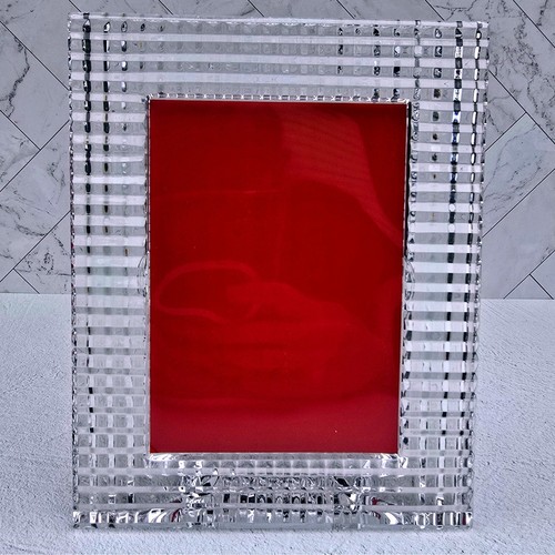 Baccarat crystal eye - eye, picture
