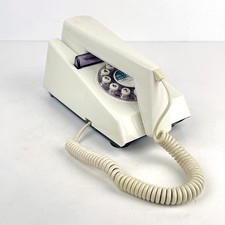 Wild wolf retro - &,