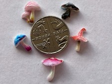30 Mini/Tiny Mushrooms