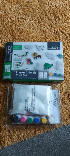 Animal plaster cast and - plaster,