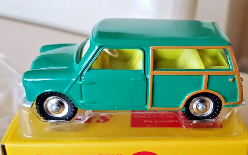 Green 1960s dinky 197 mk1 - 1:43,