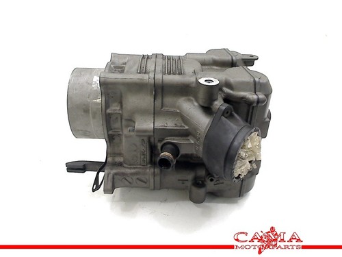 Cylinder head - head,