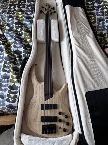 Cort opn fretless bass - fretless,