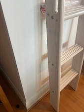 Flexa slanting ladder for mid high raised beds, white washed