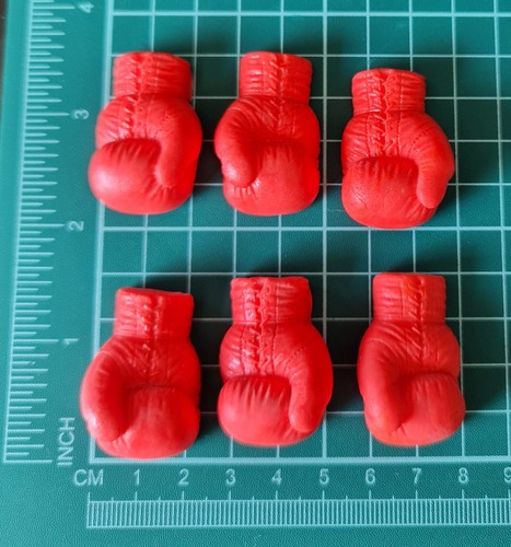 Edible boxing gloves - ,