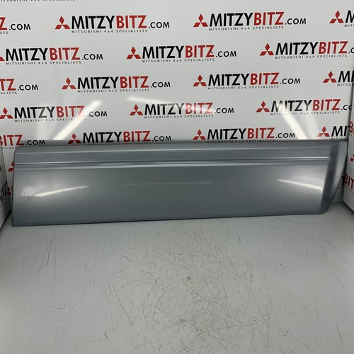 Lower door trim - door, front