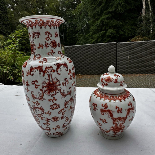 Vintage chinese iron red - red, vase