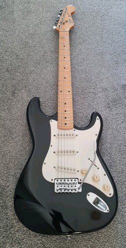 Squier fender stratocaster - squier, by