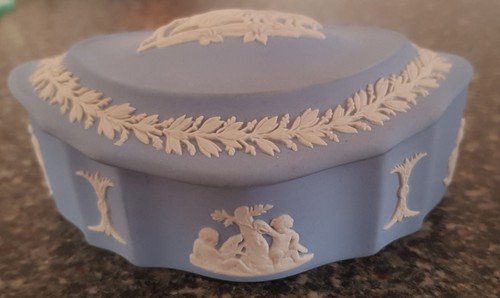 Wedgewood jasperware blue