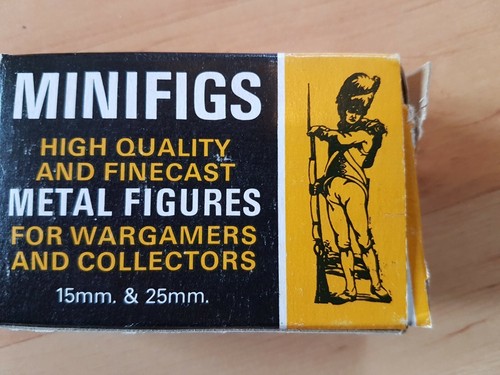 Minifigs box 25mm - ,