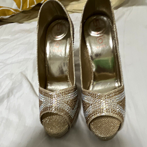 Two women gold rhinestone - two,