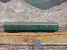 Hornby R4114A Mk1 Brake Coach BR Green `No.S34158` (Southern Region).
